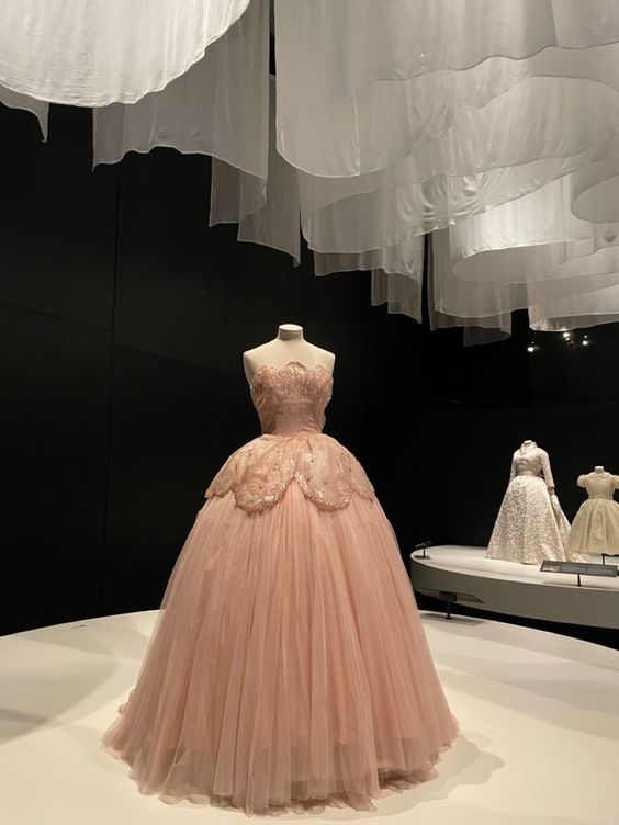 Pink Sweetheart Ball Gown Prom Dress with Lace P1176