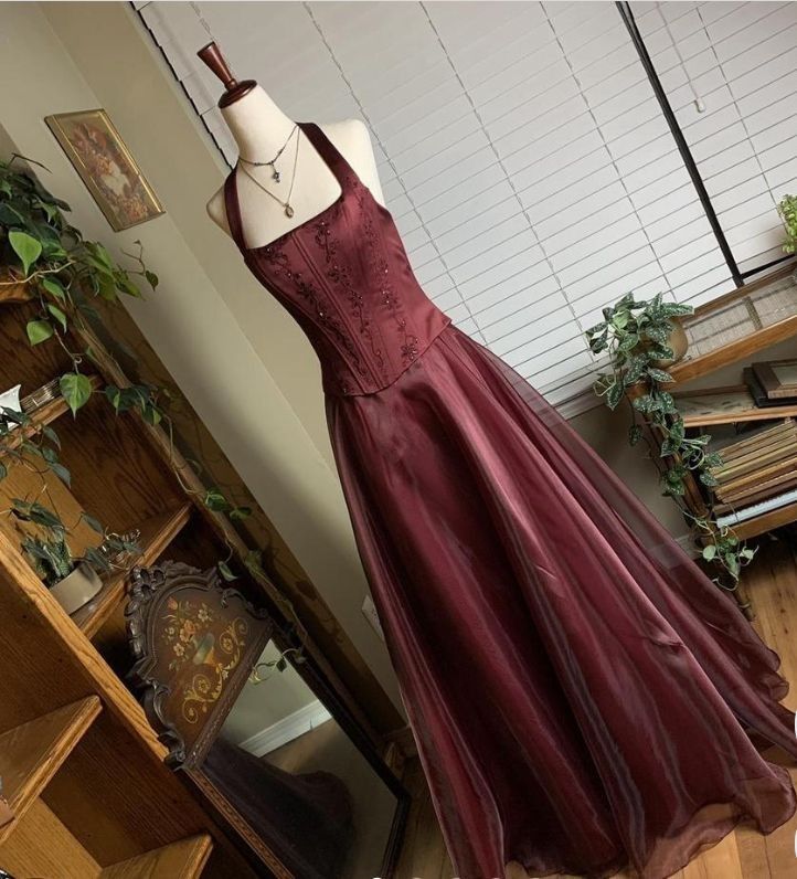 Pretty A line Halter Burgundy Sleeveless Evening Dress Organza Long Prom Dresses P2334