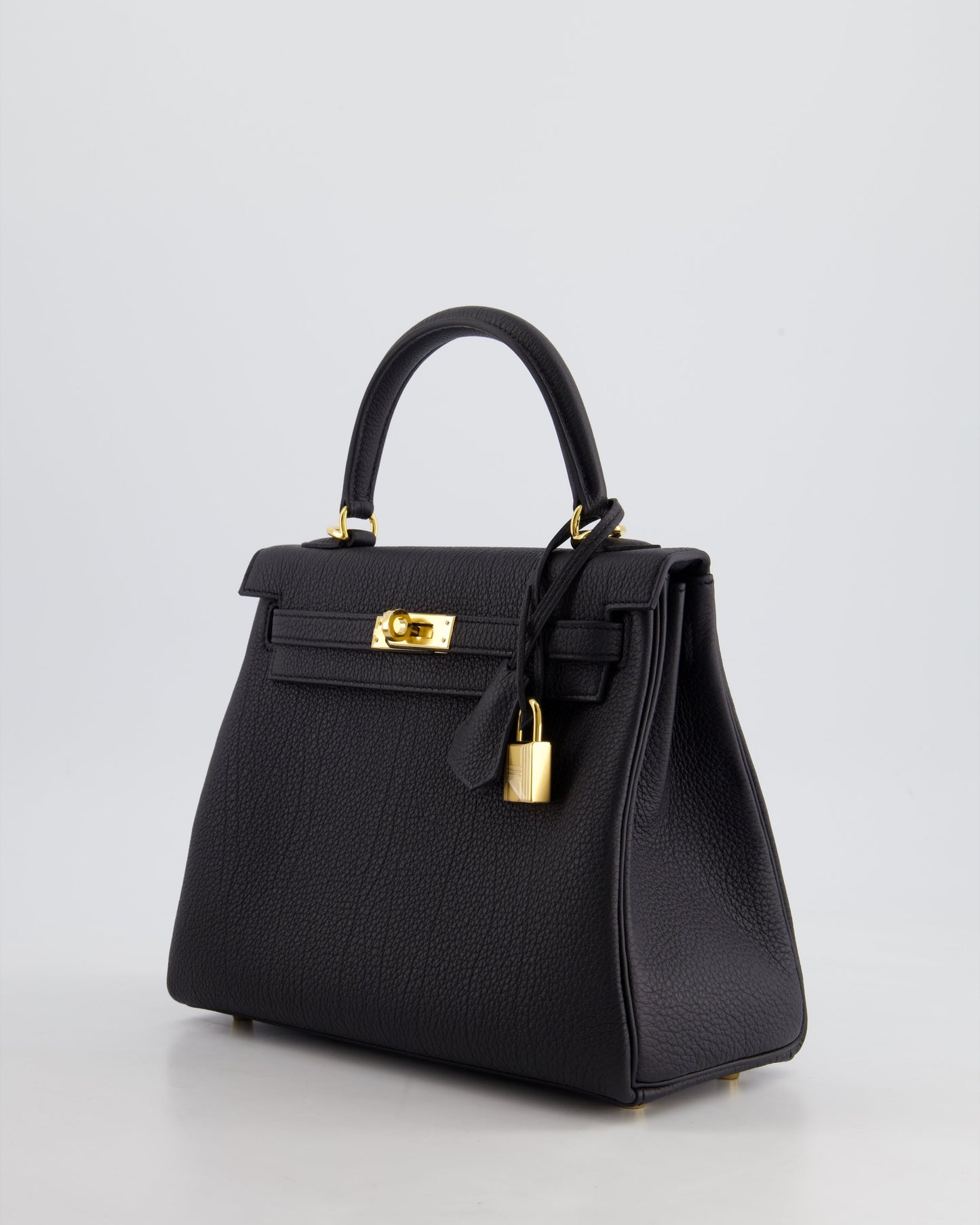 *HOT* Hermès Kelly 25cm Retourne Bag in Noir Togo Leather and Gold Hardware