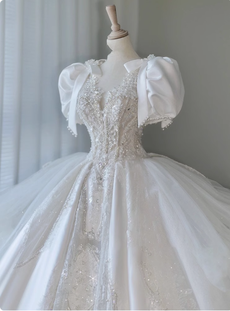 White French V-neck short-sleeved bow pearl luxury heavy-work floor-length wedding dress P2489
