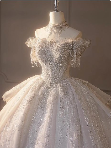 White one-shoulder French beaded light luxury floor-length wedding dress P2493