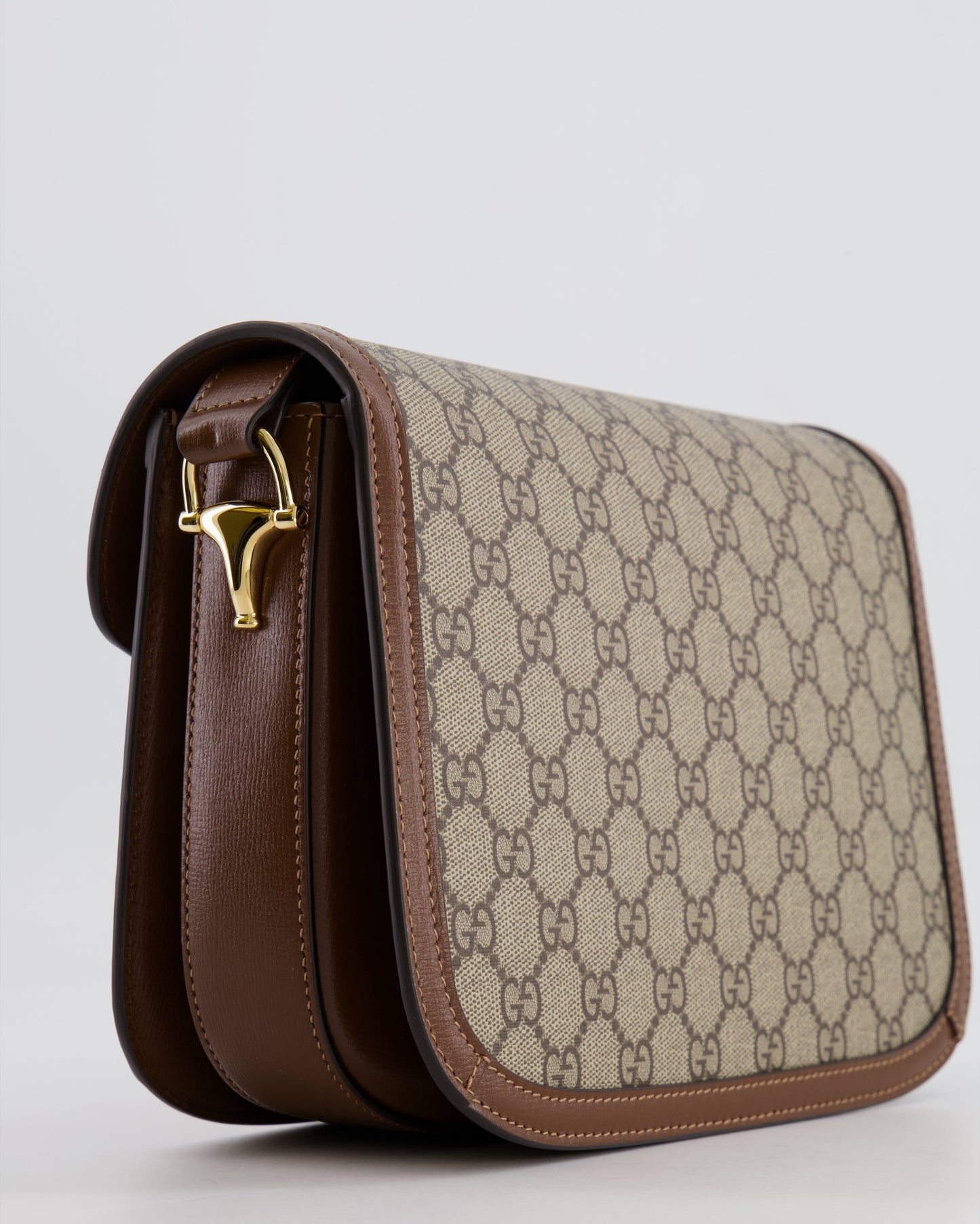 Gucci Horsebit 1955 Medium Shoulder Bag in Beige/Dark Brown GG Supreme Monogram Canvas & Brown Leather Trim with Gold Hardware RRP £2,400