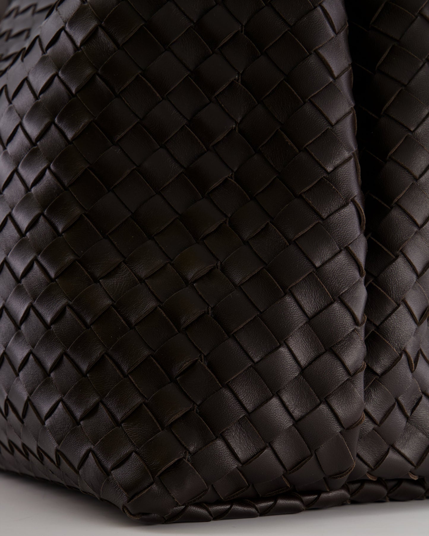 Bottega Veneta Fondant Andiamo Large Intrecciato Leather Top Handle Bag with Sliding Cross-Body and Gold Knot Hardware RRP £6,090