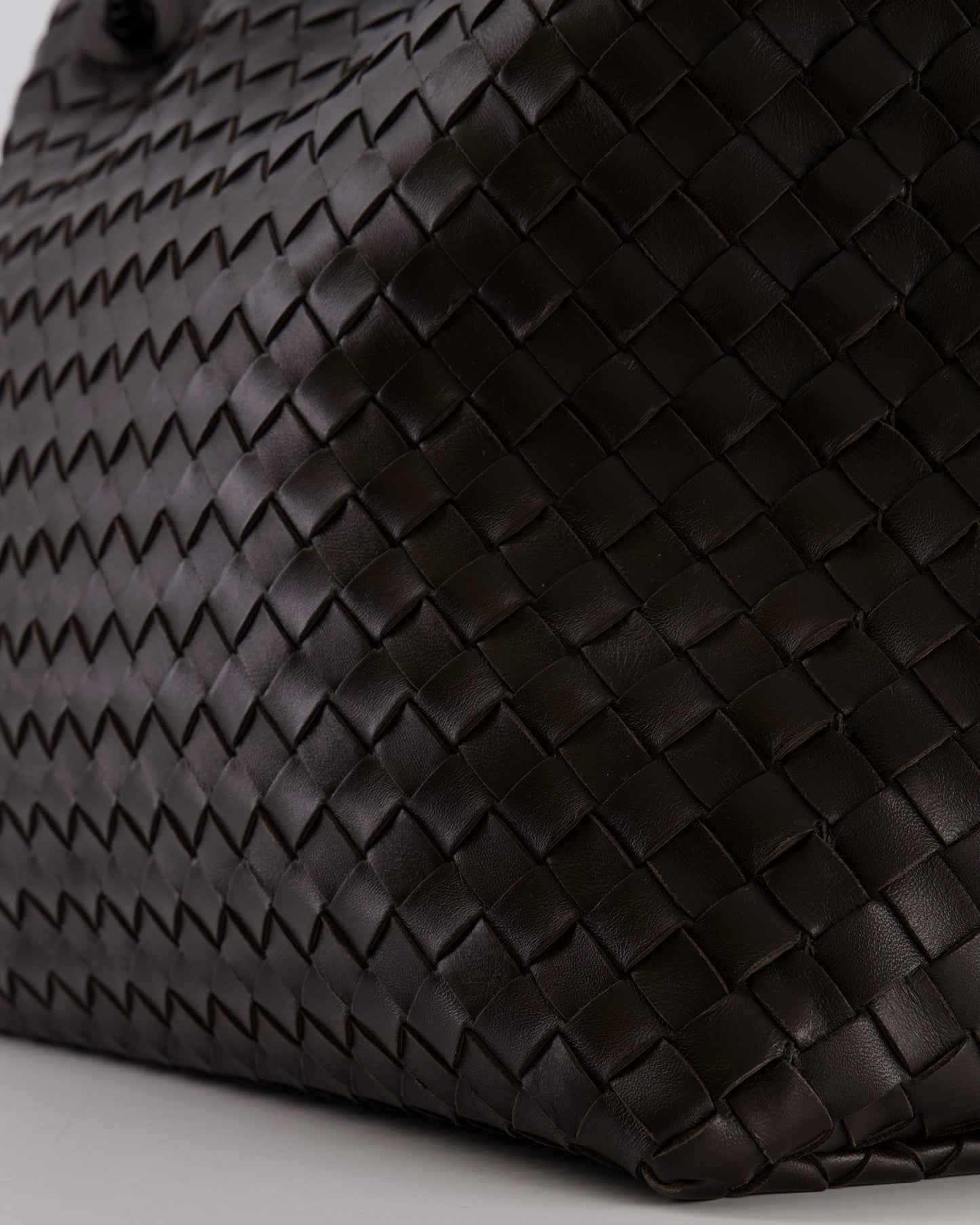 Bottega Veneta Fondant Andiamo Large Intrecciato Leather Top Handle Bag with Sliding Cross-Body and Gold Knot Hardware RRP £6,090