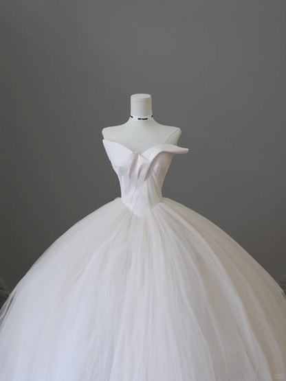 Elegant ivory flowing tulle fluffy princess wedding dress P2504