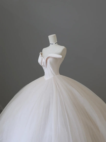 Elegant ivory flowing tulle fluffy princess wedding dress P2504