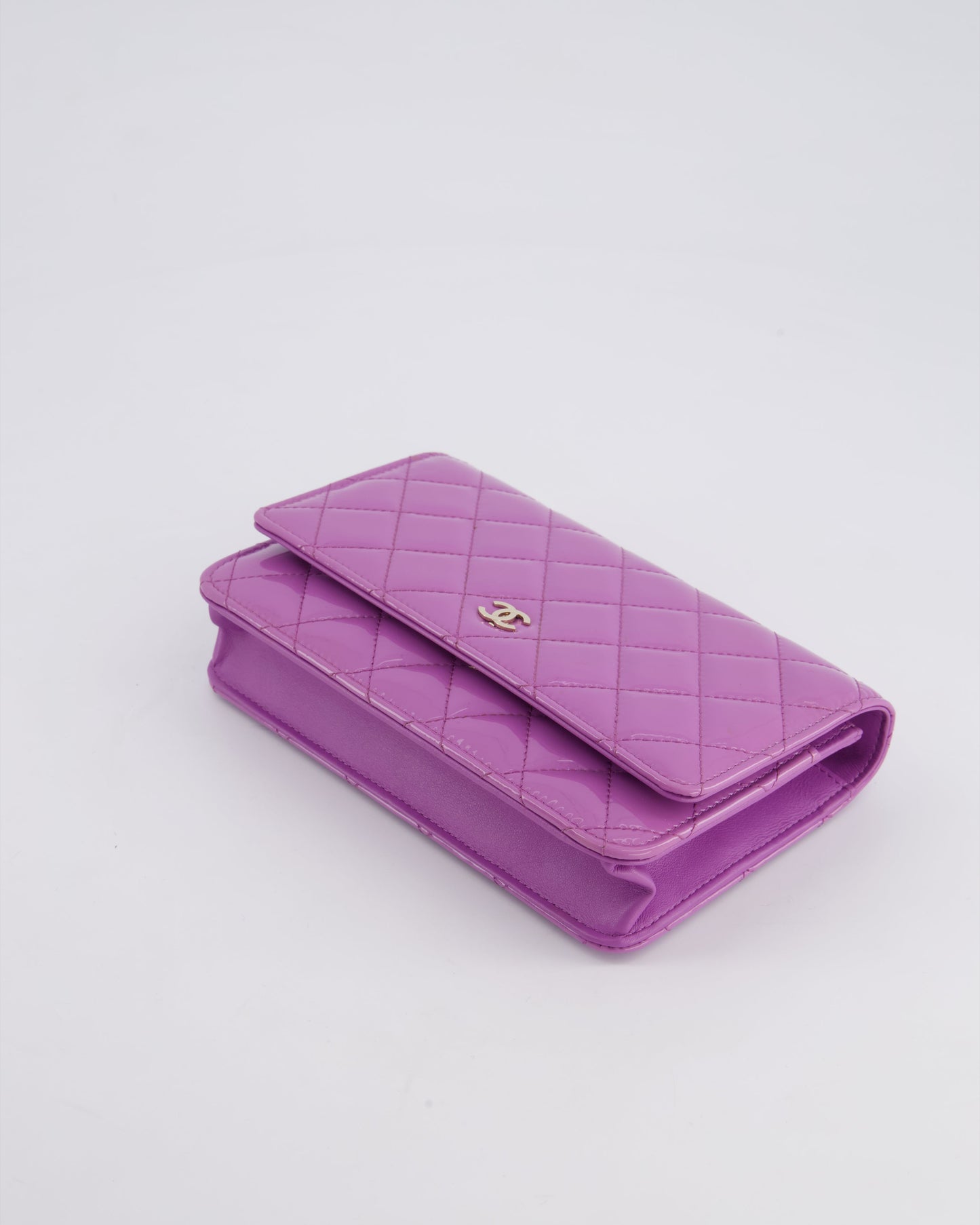 *HOT* Chanel Lilac Wallet on Chain Bag in Patent Leather with Champagne Gold Hardware