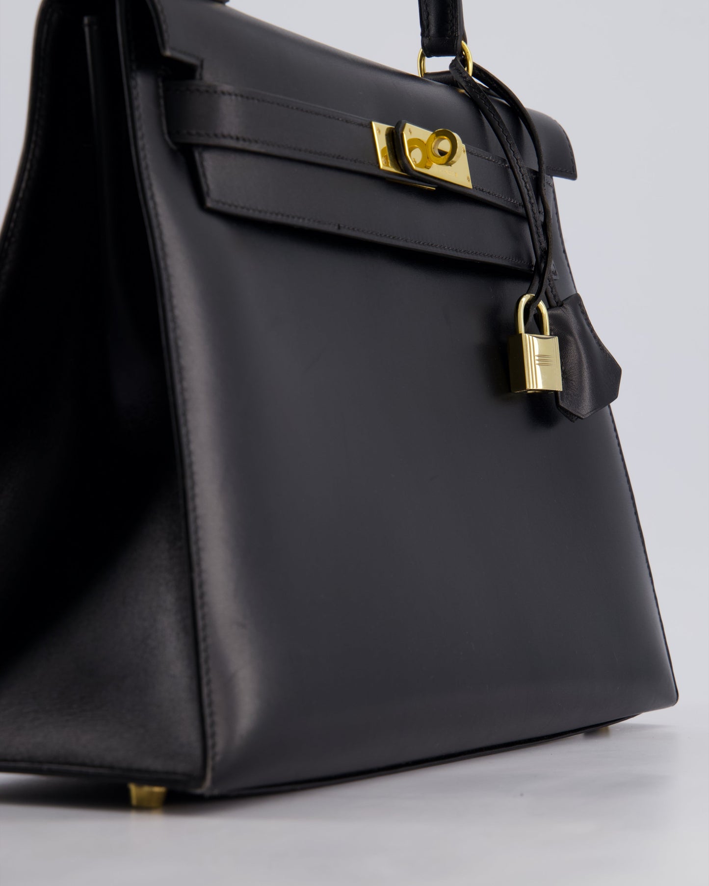 Hermès Vintage Kelly 32cm Sellier Bag in Noir Box Calf Leather with Gold Hardware