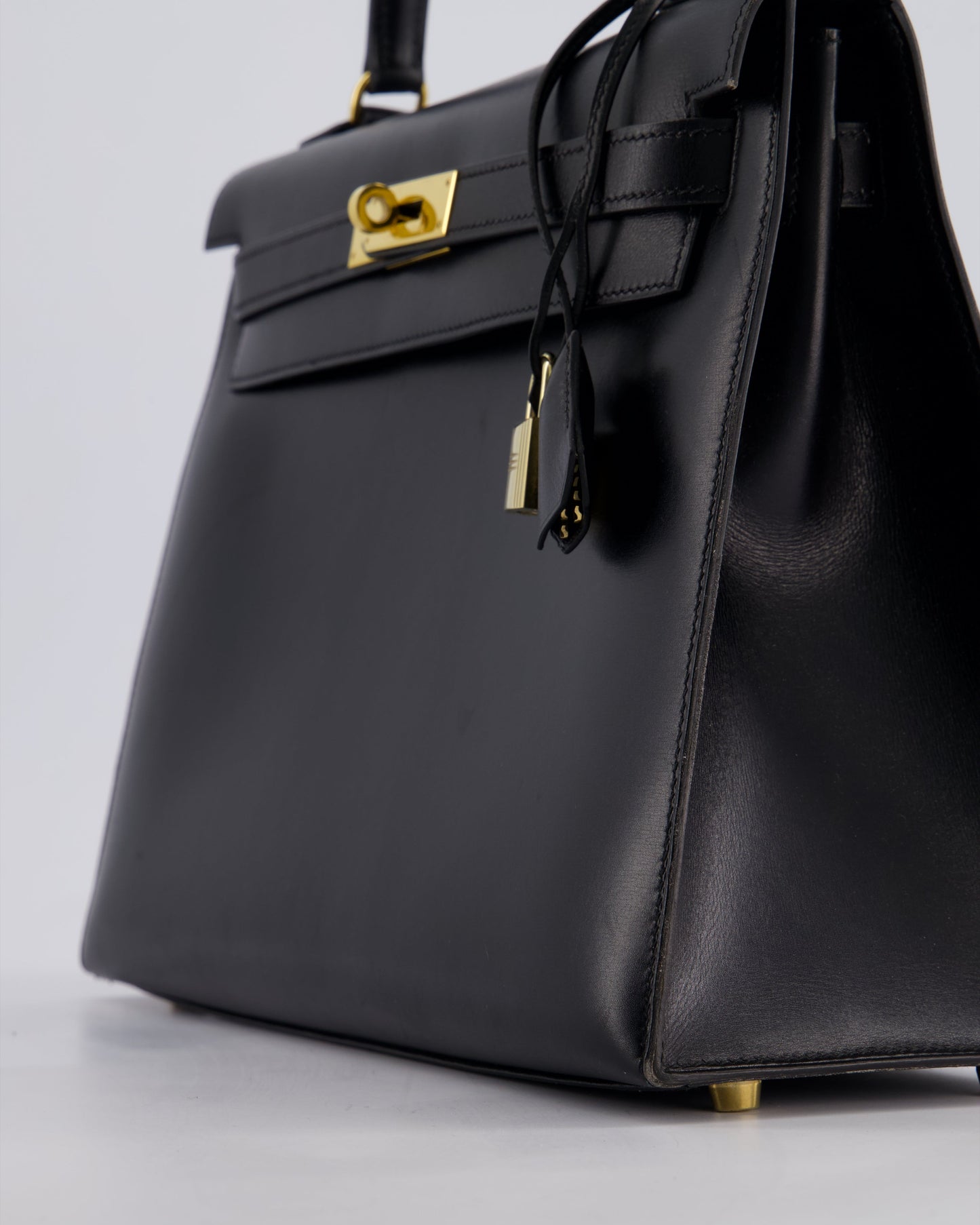 Hermès Vintage Kelly 32cm Sellier Bag in Noir Box Calf Leather with Gold Hardware