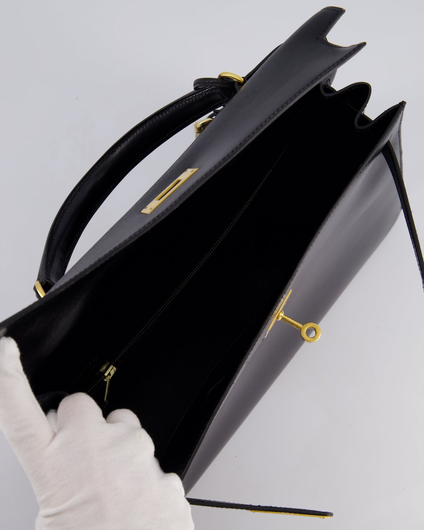 Hermès Vintage Kelly 32cm Sellier Bag in Noir Box Calf Leather with Gold Hardware