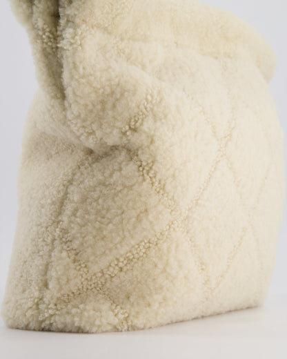 Chanel 24/K Beige Large 22 Shearling Bag with Champagne Gold Hardware