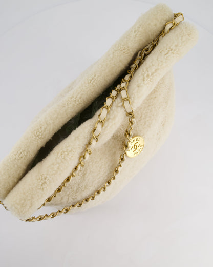 Chanel 24/K Beige Large 22 Shearling Bag with Champagne Gold Hardware