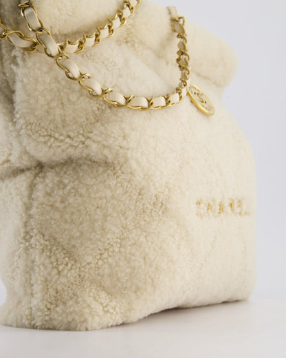 Chanel 24/K Beige Large 22 Shearling Bag with Champagne Gold Hardware