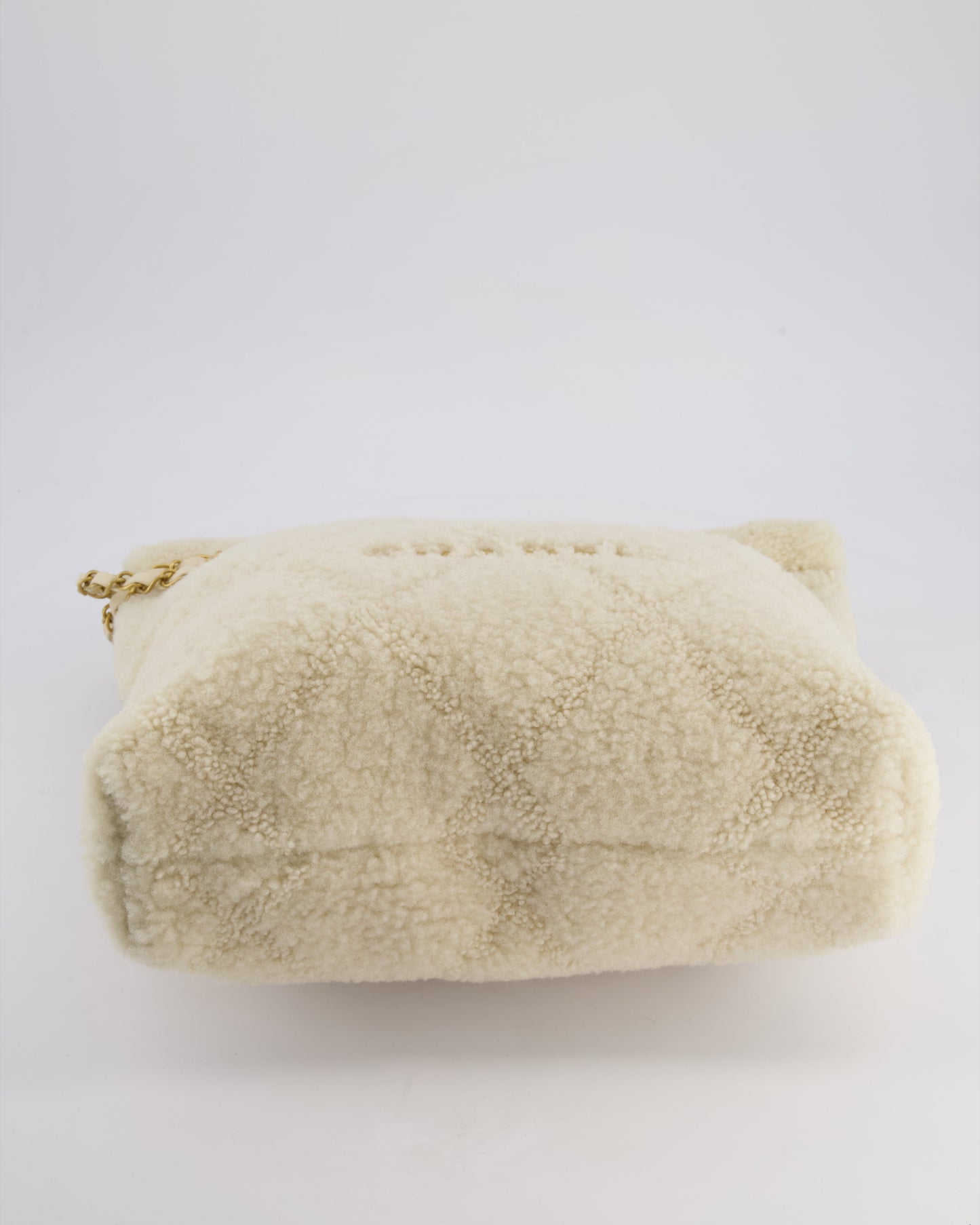 Chanel 24/K Beige Large 22 Shearling Bag with Champagne Gold Hardware