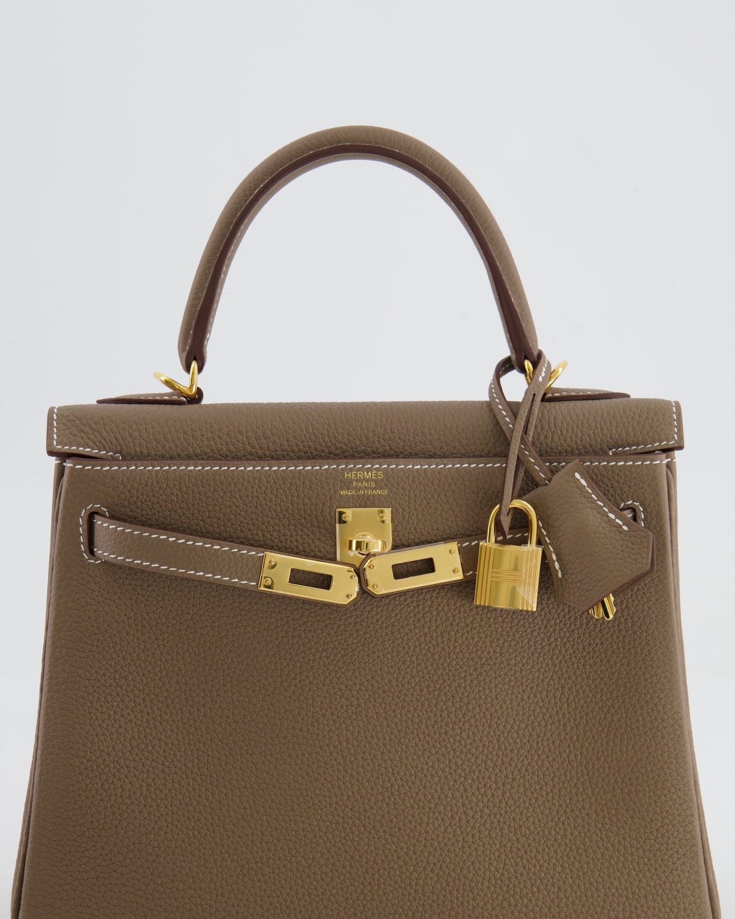 *RARE* Hermès Kelly 25cm Retourne Bag in Etoupe Togo Leather with Gold Hardware