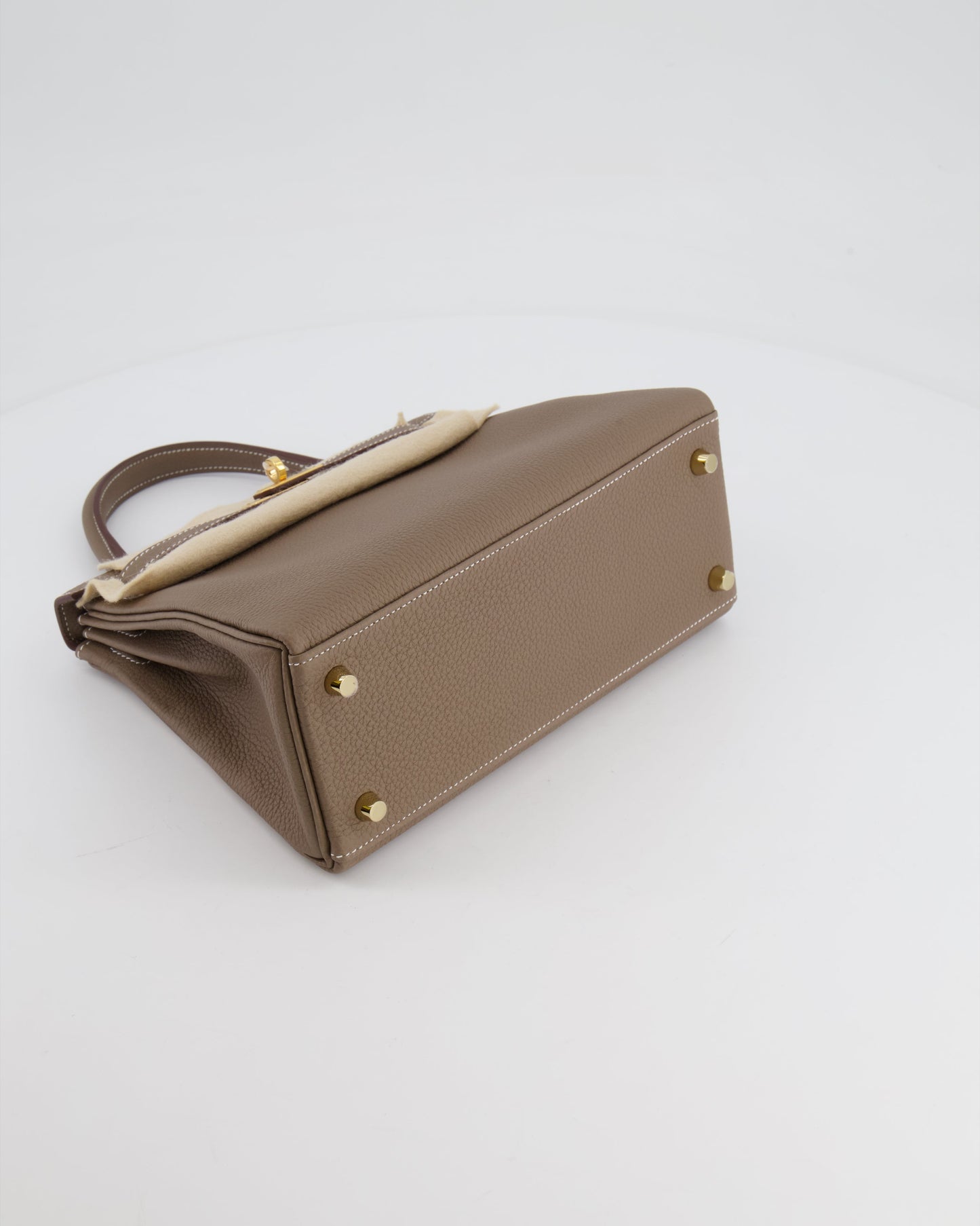 *RARE* Hermès Kelly 25cm Retourne Bag in Etoupe Togo Leather with Gold Hardware