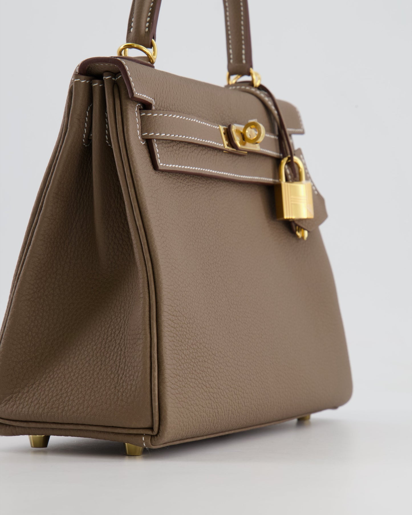 *RARE* Hermès Kelly 25cm Retourne Bag in Etoupe Togo Leather with Gold Hardware