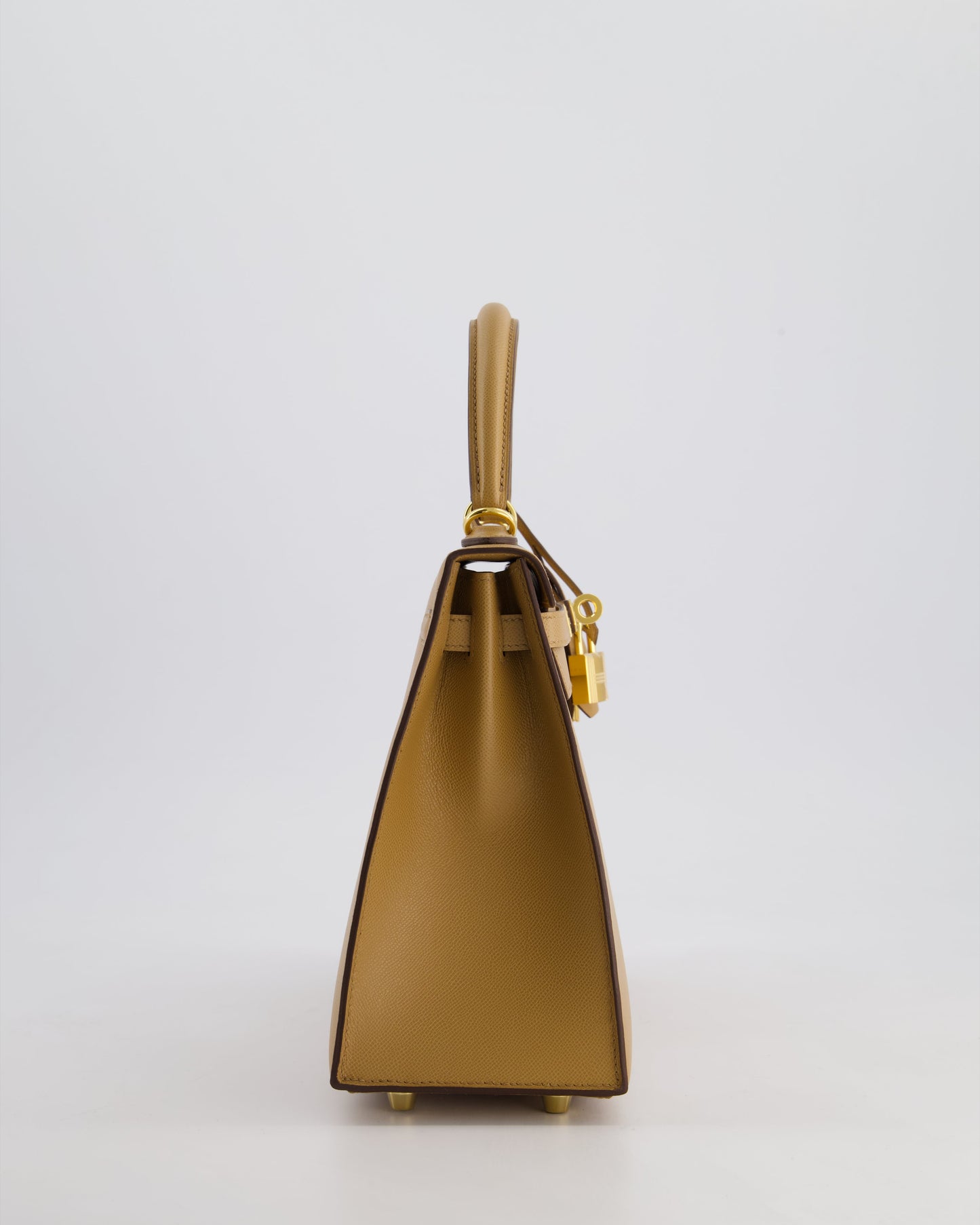 *RARE* Hermès Verso Kelly Sellier 25cm Bag in Biscuit Madame Leather, Blanc Interior with Gold Hardware