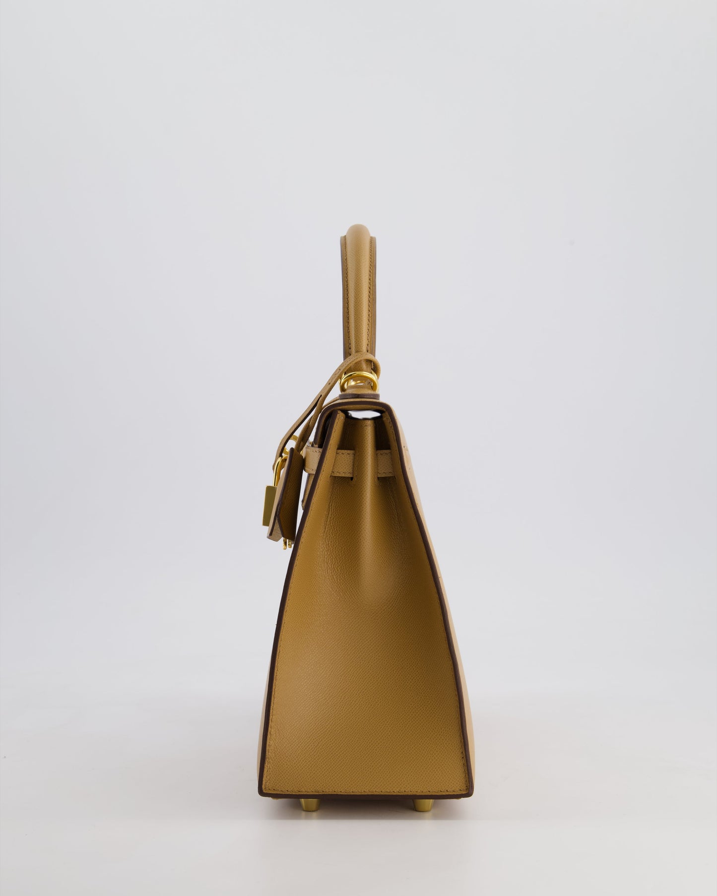 *RARE* Hermès Verso Kelly Sellier 25cm Bag in Biscuit Madame Leather, Blanc Interior with Gold Hardware