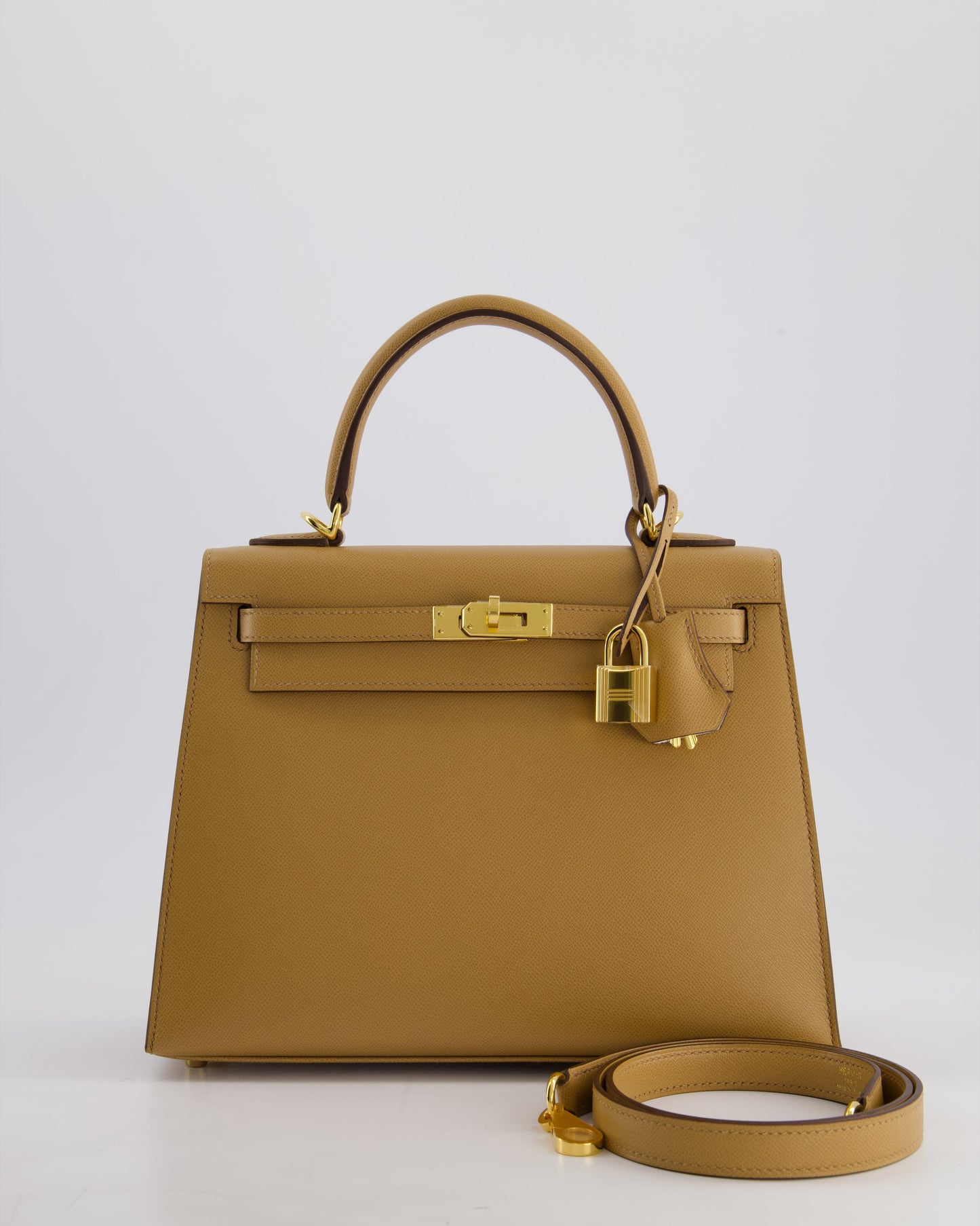*RARE* Hermès Verso Kelly Sellier 25cm Bag in Biscuit Madame Leather, Blanc Interior with Gold Hardware