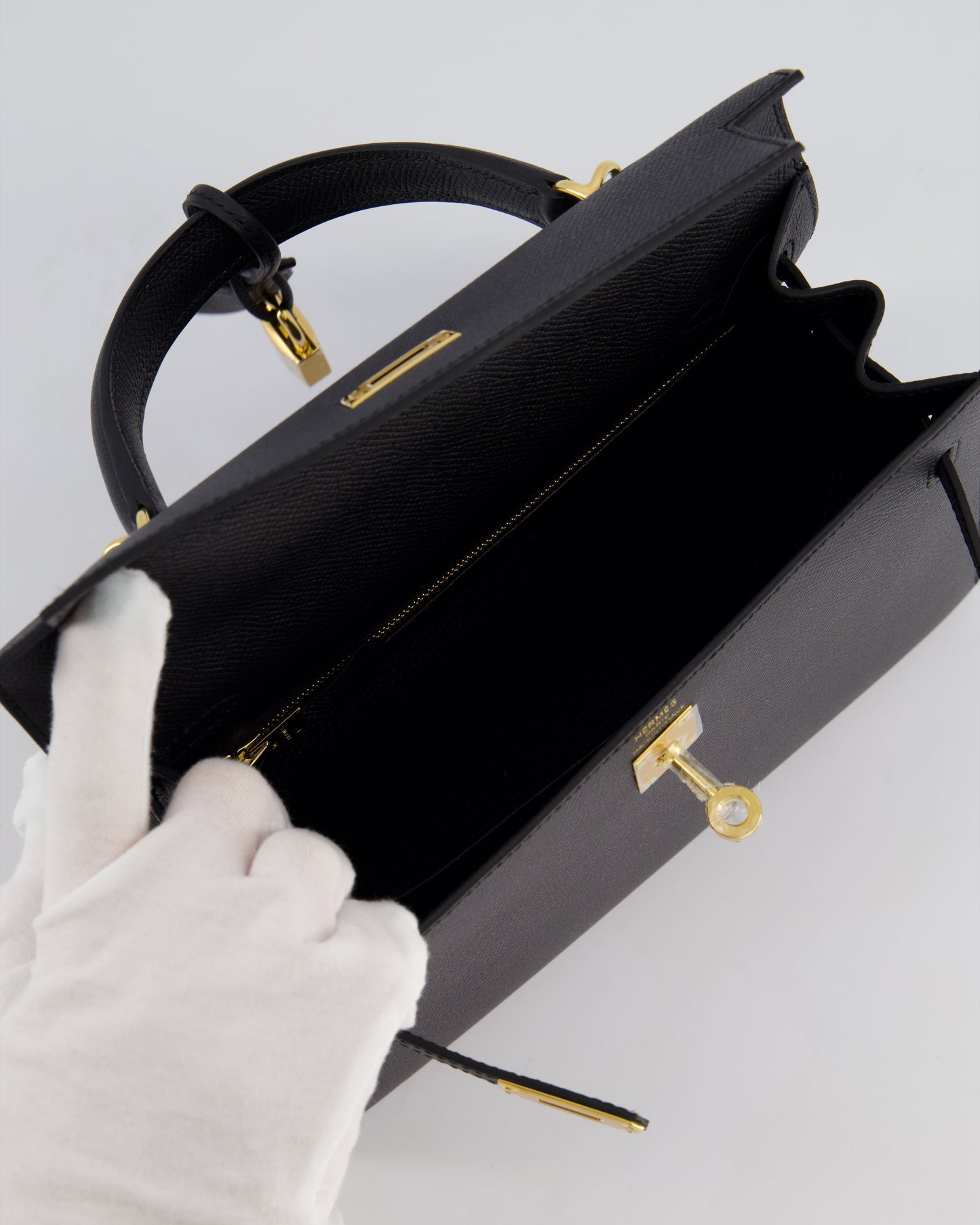 *HOLY GRAIL* Hermès Kelly 25cm Sellier Bag in Black Epsom Leather with Gold Hardware