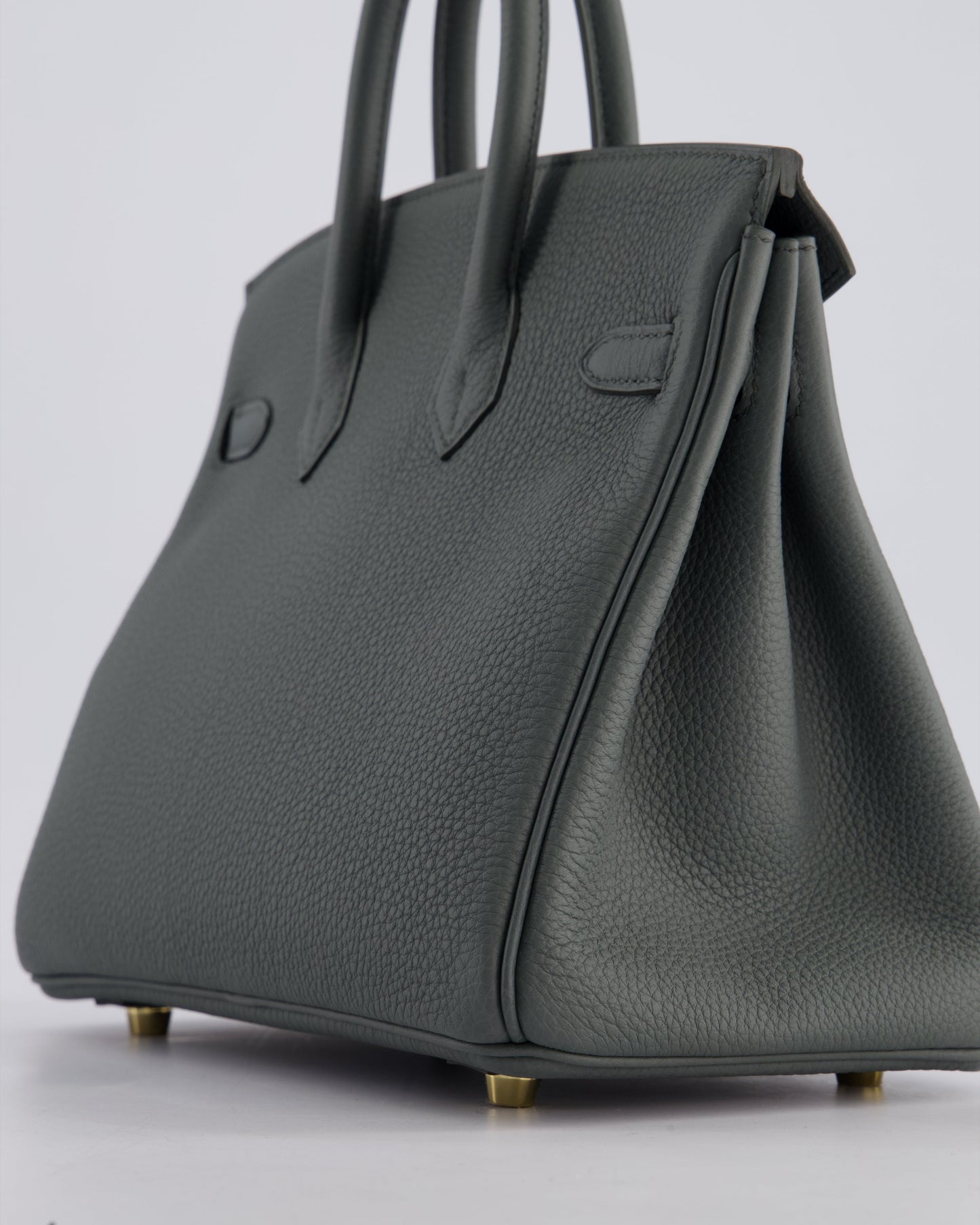 *SUPER HOT COLOUR* Hermès Birkin 25cm Retourne Bag in Vert Amande Togo Leather with Gold Hardware