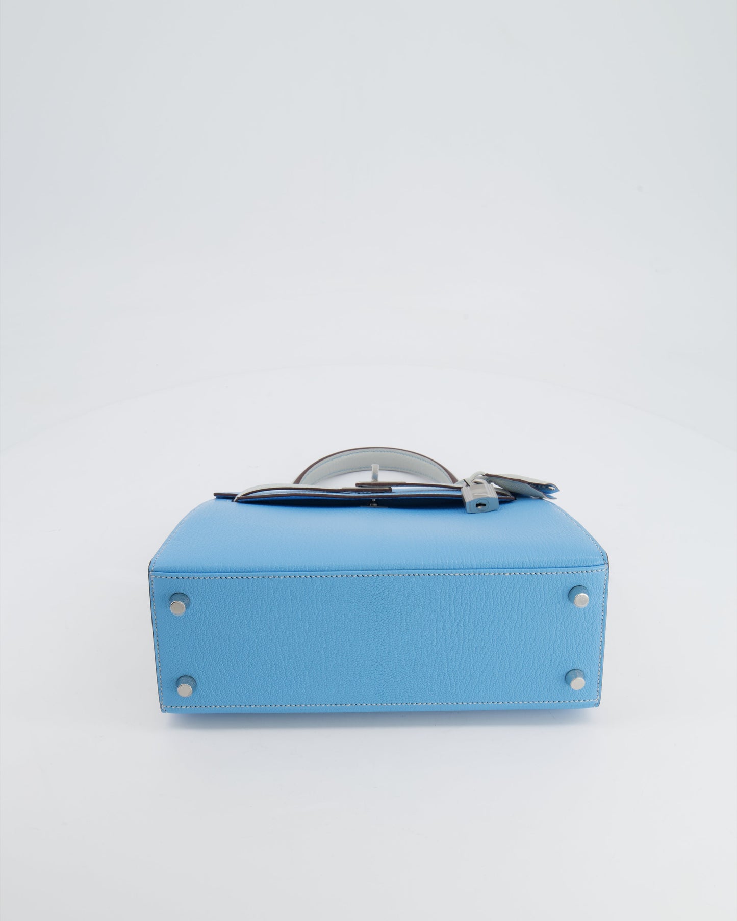 *VERY RARE* Hermès Kelly Sellier HSS 25cm Bag in Bleu Celeste and Gris Perle Chèvre Leather with Contrast Stitching and Brushed Palladium Hardware