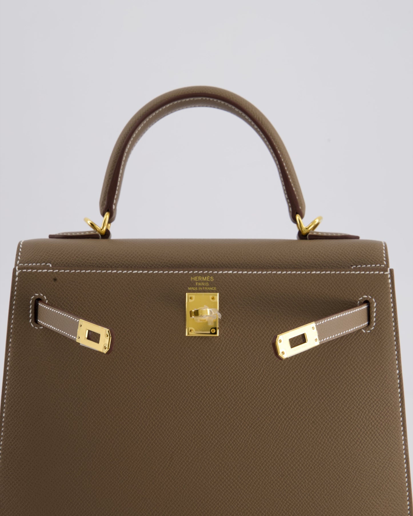 Hermès Kelly 25cm Sellier Bag in Etoupe Epsom Leather and Gold Hardware