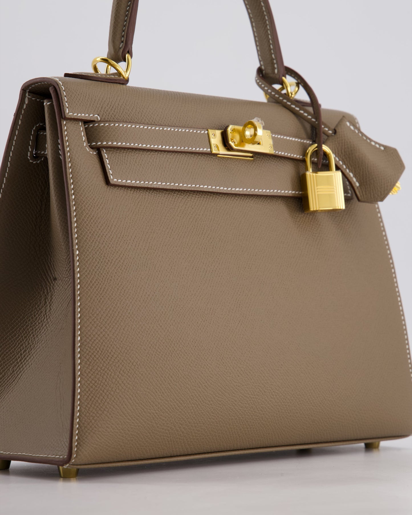 Hermès Kelly 25cm Sellier Bag in Etoupe Epsom Leather and Gold Hardware