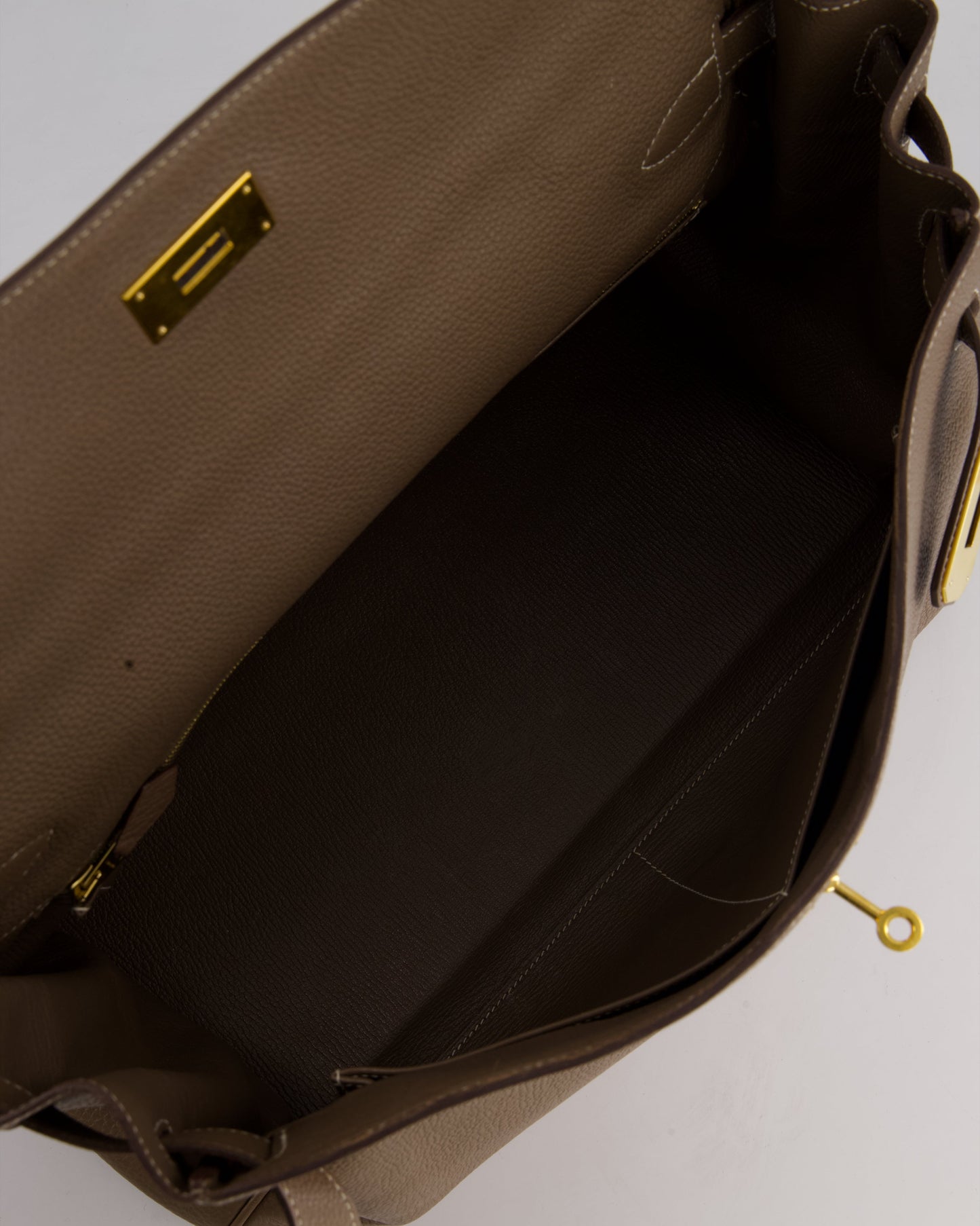 Hermès Kelly 35cm Bag in Etoupe Togo Leather with Gold Hardware