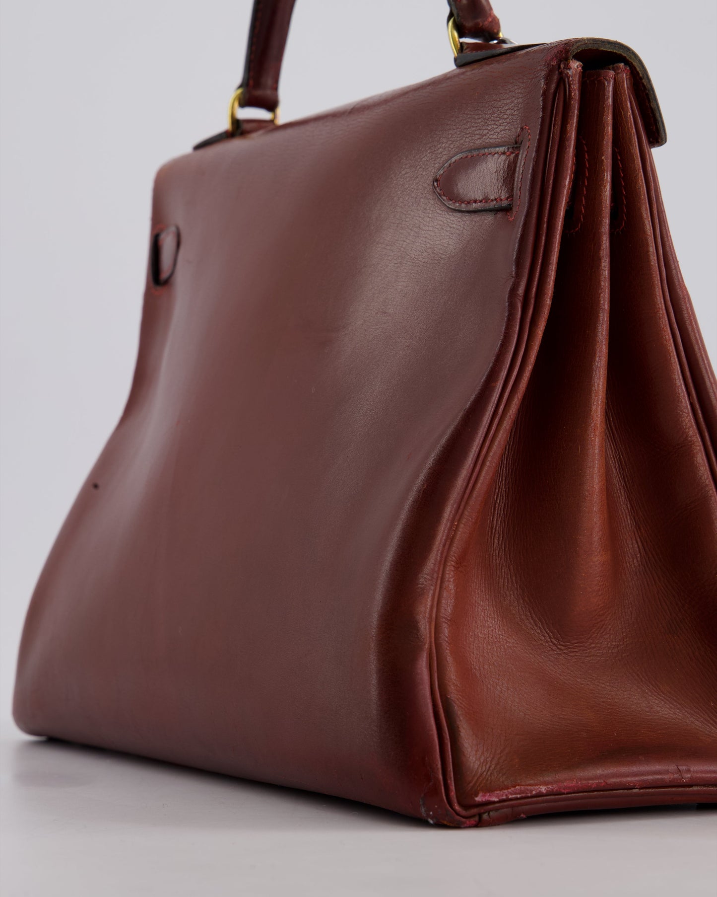 *FIRE PRICE* Hermès Vintage Kelly 32cm Bag in Rouge H Box Leather with Gold Hardware