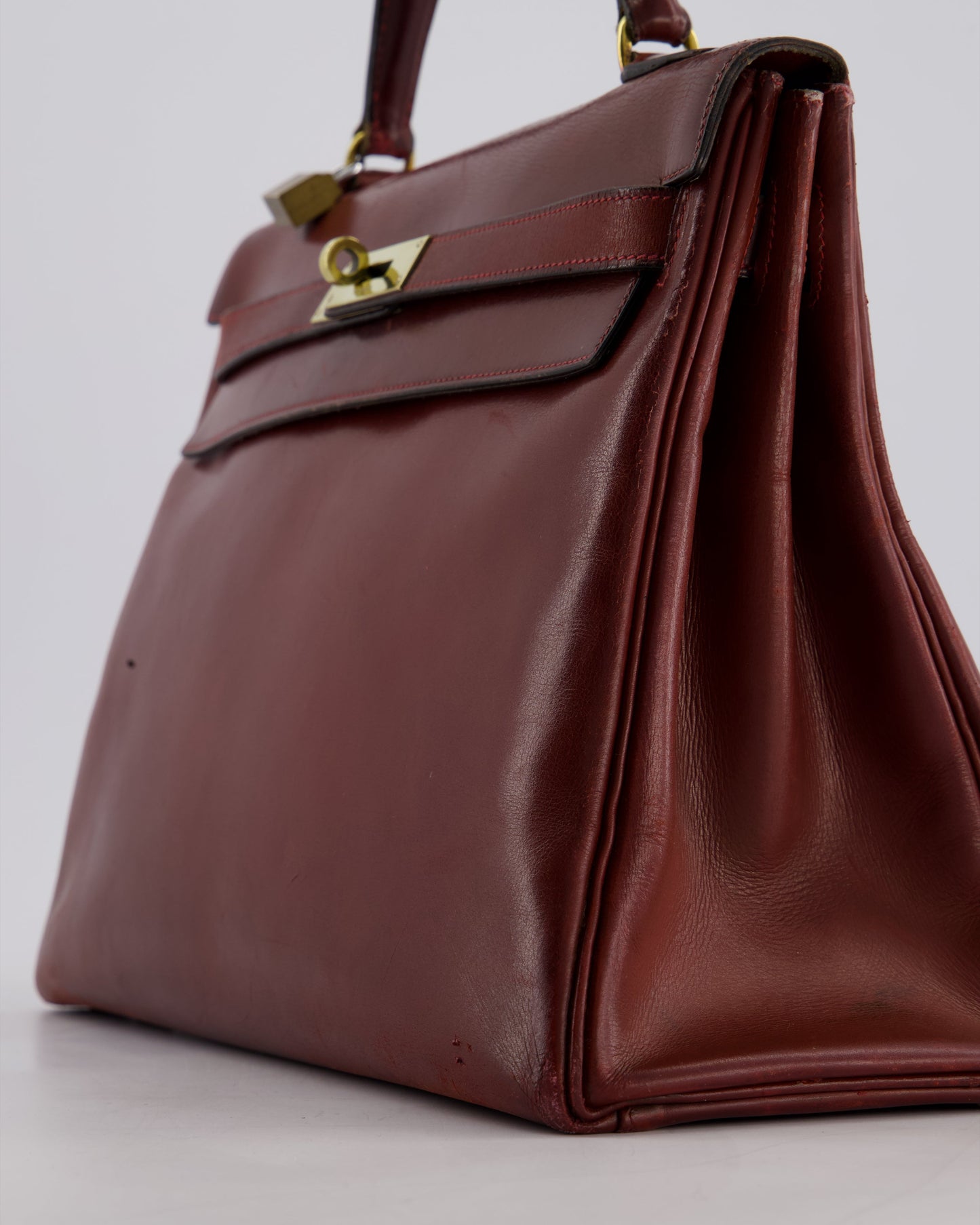 *FIRE PRICE* Hermès Vintage Kelly 32cm Bag in Rouge H Box Leather with Gold Hardware