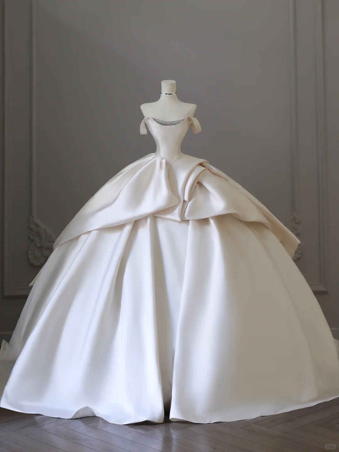 Elegant and simple satin off-shoulder white floor-length wedding dress P2521