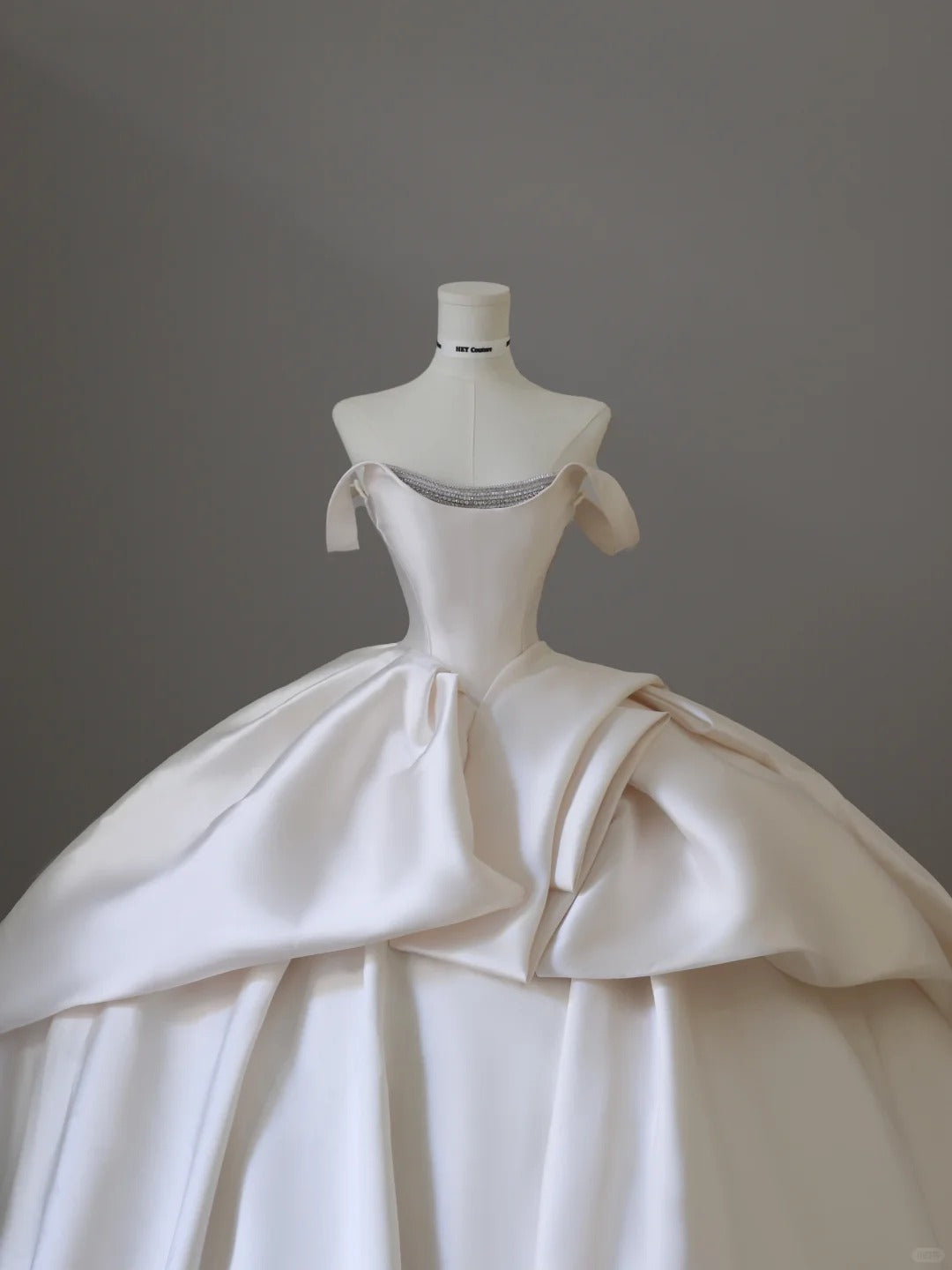 Elegant and simple satin off-shoulder white floor-length wedding dress P2521