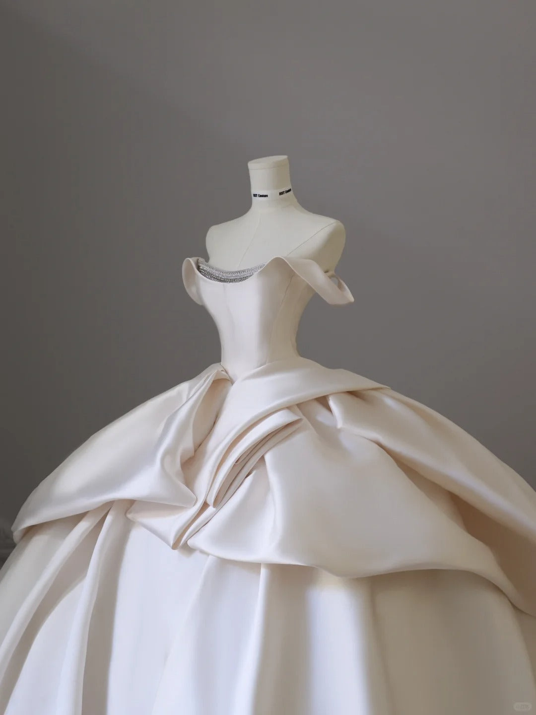 Elegant and simple satin off-shoulder white floor-length wedding dress P2521