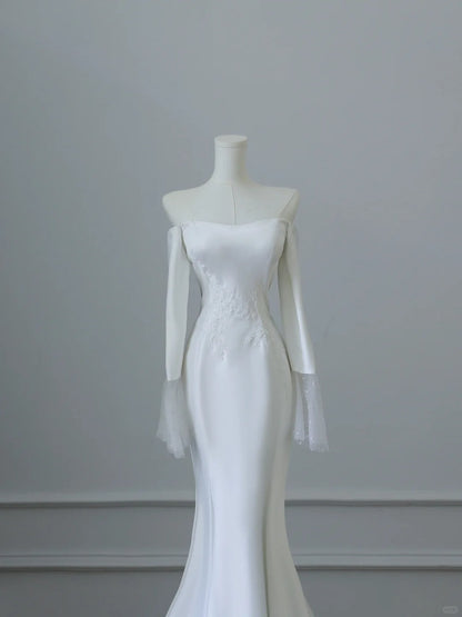 Elegant White Round Neck Lace Sleeveless Mermaid Satin Wedding Dress P2530