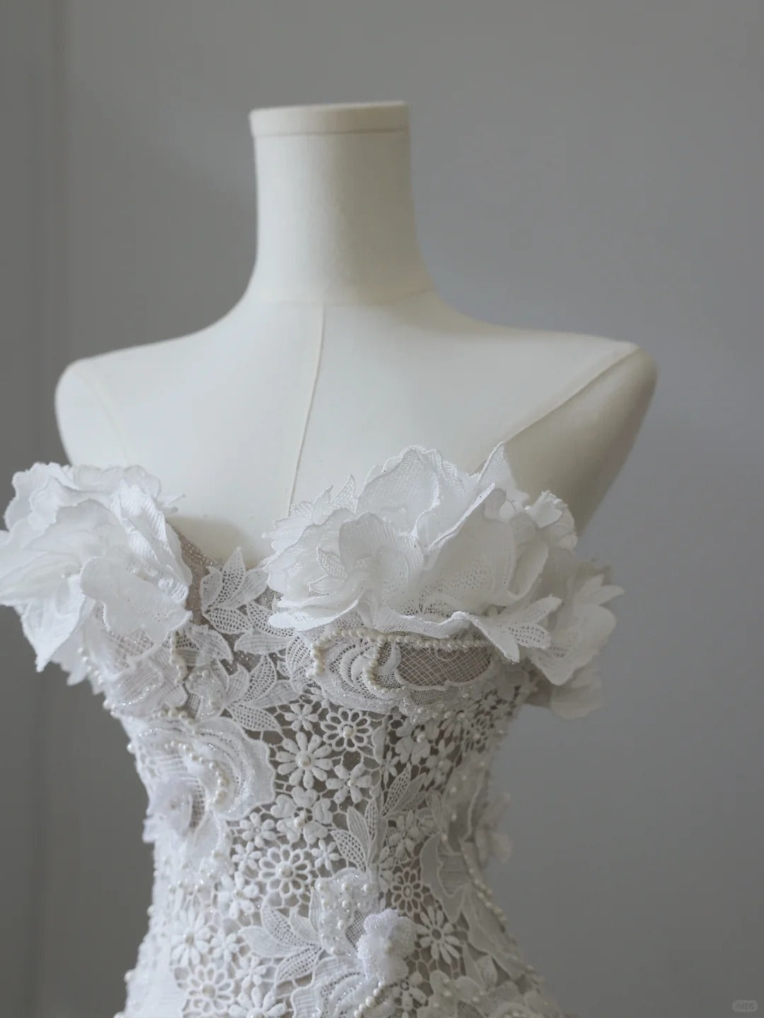 Vintage Lace White Mermaid Floral Wedding Dress P2533
