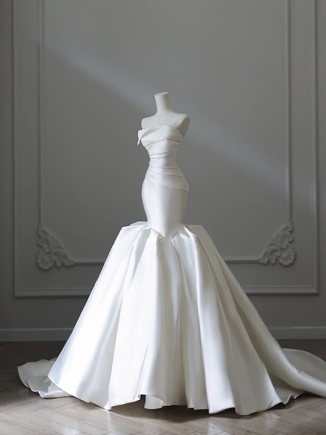 Elegant White Strapless Satin Mermaid Simple Wedding Dress P2543