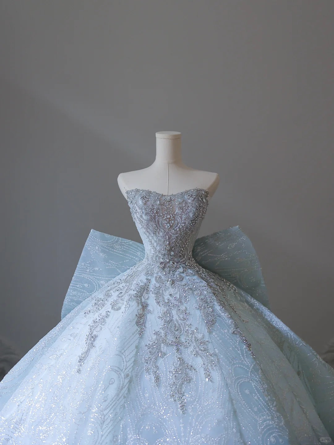 Dreamy Ice Crystal Blue Sparkling Beaded Rhinestone Bowknot Floor-Length Wedding Dress P2546