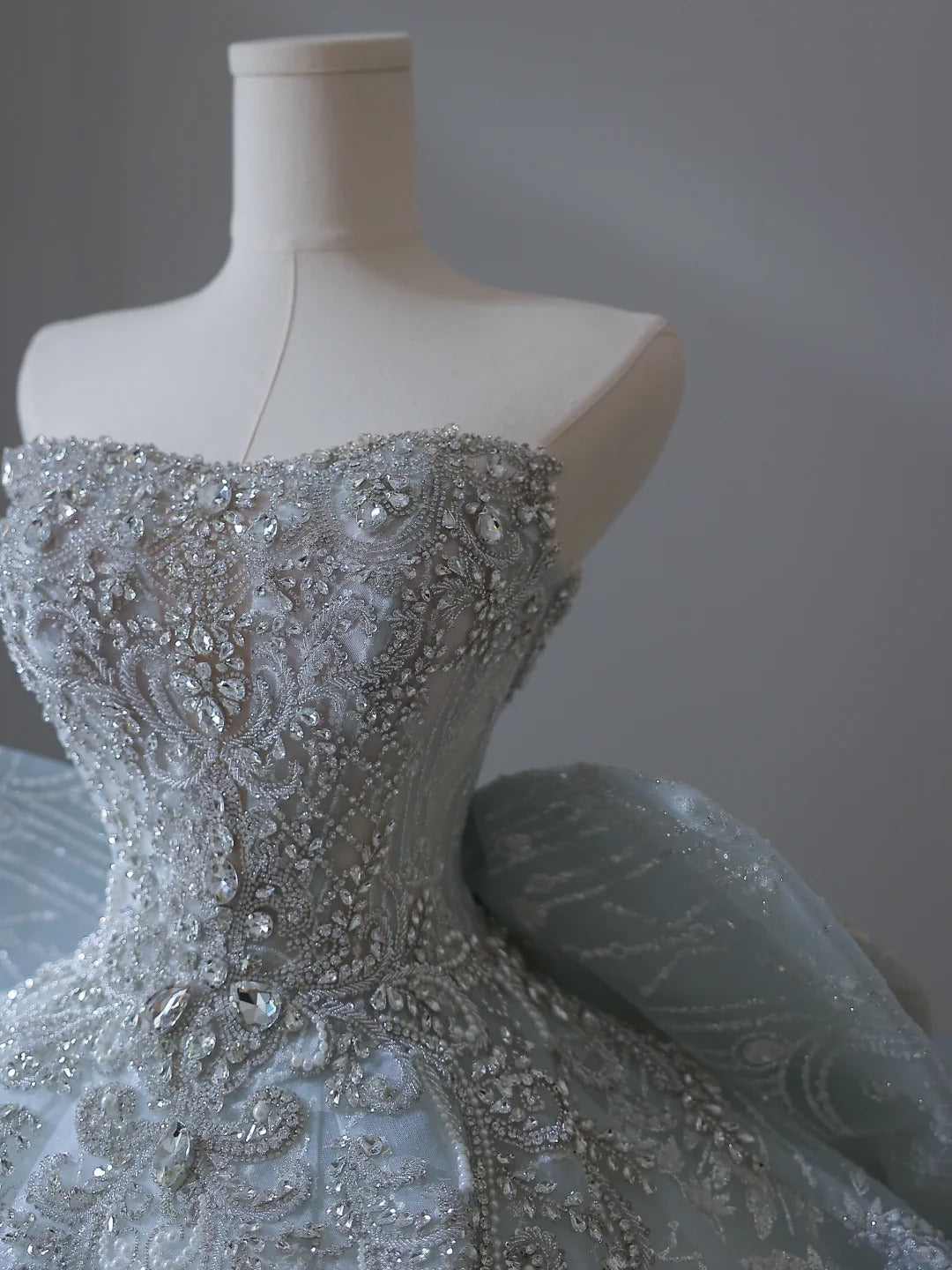 Dreamy Ice Crystal Blue Sparkling Beaded Rhinestone Bowknot Floor-Length Wedding Dress P2546