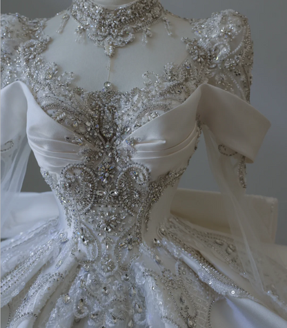 Vintage French Palace Long Sleeve Lace Beaded Luxury Floor-Length Wedding Dress P2556