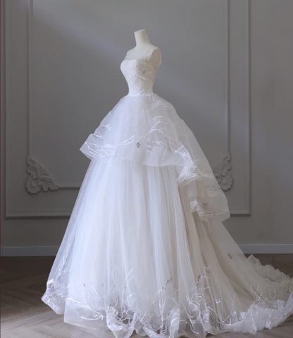 Flowing White Sleeveless Tulle Simple Wedding Dress P2557