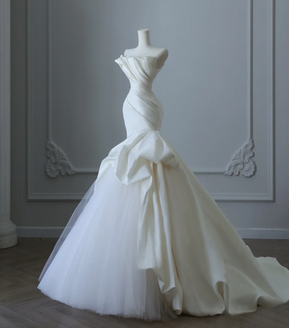Simple High-end Mermaid Strapless Satin Wedding Dress P2560