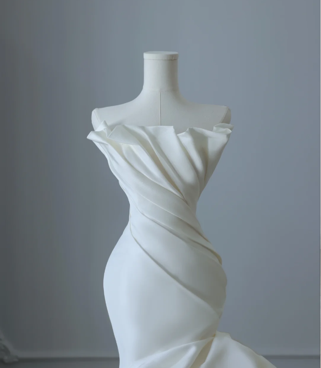 Simple High-end Mermaid Strapless Satin Wedding Dress P2560