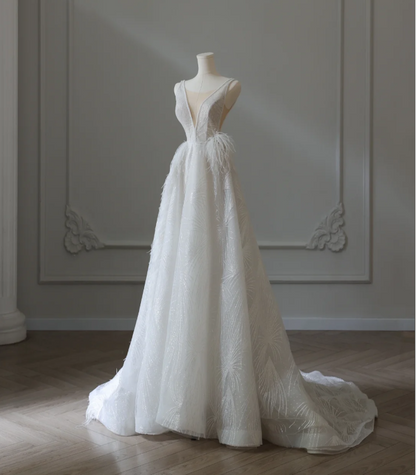 Elegant Round Neck Sleeveless Tulle A-Line Wedding Dress P2561