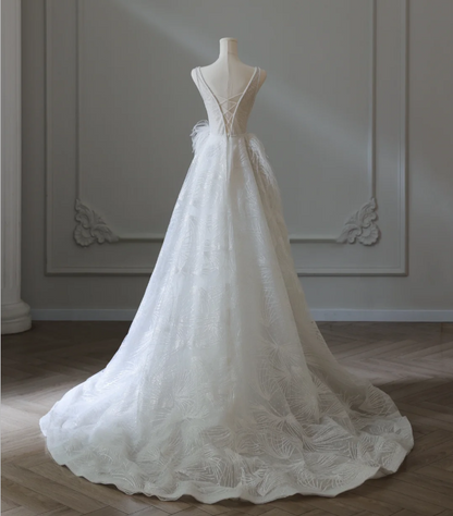 Elegant Round Neck Sleeveless Tulle A-Line Wedding Dress P2561