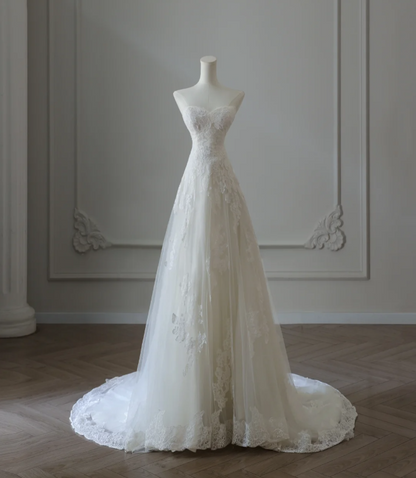 Elegant White Strapless Lace Tulle A-Line Wedding Dress P2563