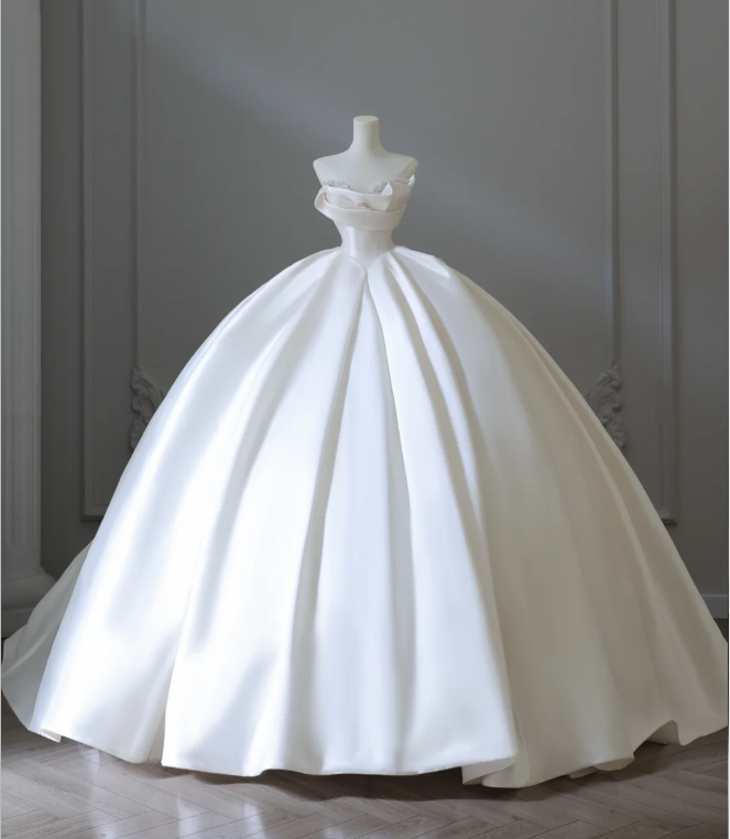 Minimalist Strapless Satin Elegant Floor-Length Wedding Dress P2577