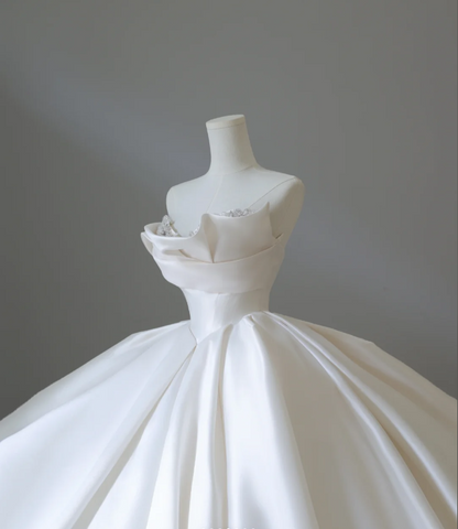 Minimalist Strapless Satin Elegant Floor-Length Wedding Dress P2577