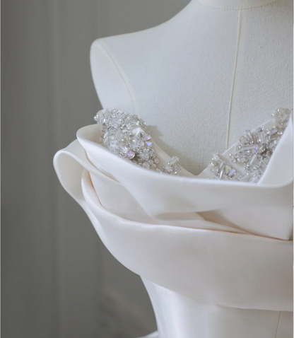 Minimalist Strapless Satin Elegant Floor-Length Wedding Dress P2577